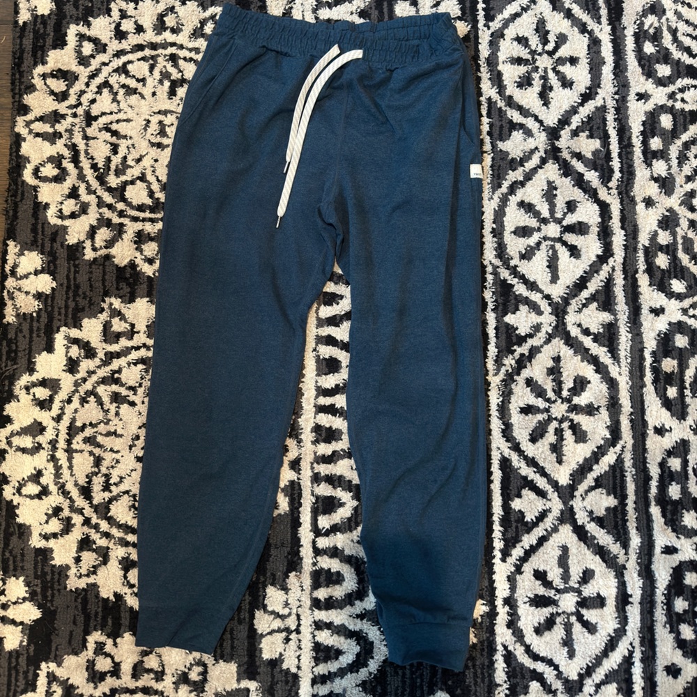 Vuori Performance Jogger in Indigo Heather Size Small